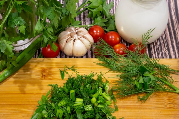 Składniki i zioła na blacie